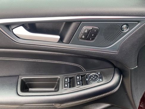 Used 2024 Ford Edge Titanium image 13