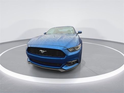 Used 2017 Ford Mustang Coupe image 3