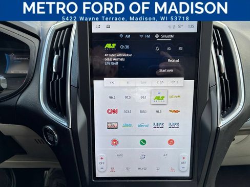 Used 2024 Ford Edge Titanium AWD/4WD image 19