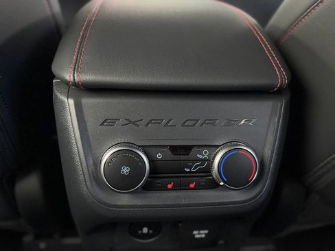 Used 2025 Ford Explorer ST image 44