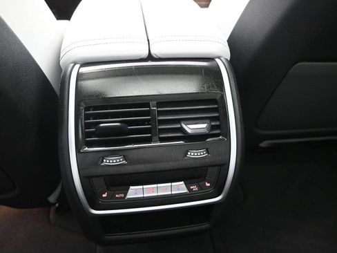 Used 2024 BMW X5 xDrive50e w/ Premium Package AWD/4WD image 18