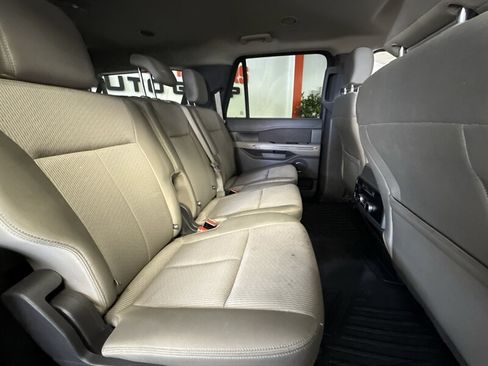 Used 2019 Ford Expedition Max XLT image 20