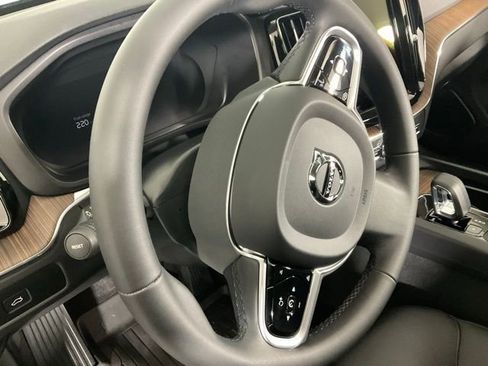 Used 2023 Volvo XC60 B5 Plus w/ Climate Package image 24