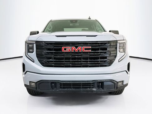 Used 2024 GMC Sierra 1500 Elevation image 2