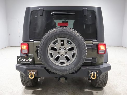 Used 2015 Jeep Wrangler Unlimited Rubicon w/ Max Tow Package AWD/4WD image 3