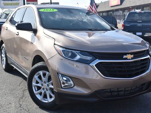 Used 2018 Chevrolet Equinox LS image 1
