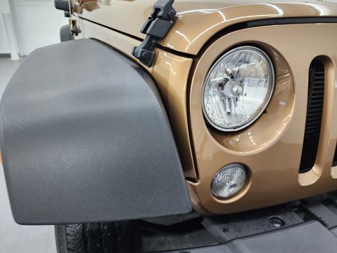 Used 2015 Jeep Wrangler Sport w/ Connectivity Group image 18