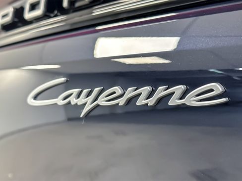 New 2025 Porsche Cayenne Coupe image 26