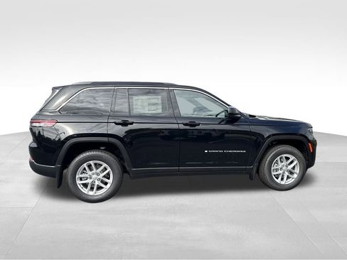 New 2025 Jeep Grand Cherokee Laredo X w/ Trailer Tow Package image 8