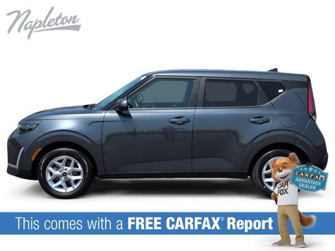 Used 2025 Kia Soul LX FWD image 2