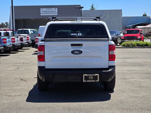 Certified 2025 Ford Maverick XL FWD image 5