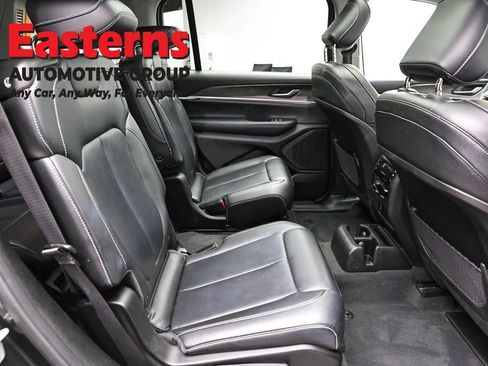 Used 2023 Jeep Grand Cherokee L Limited AWD/4WD image 25