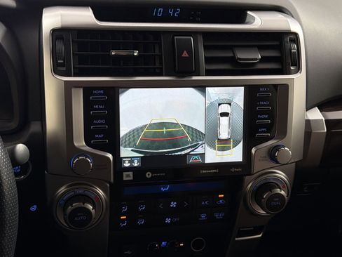 Used 2023 Toyota 4Runner Limited image 19