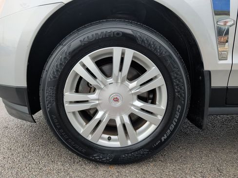 Used 2012 Cadillac SRX FWD image 4