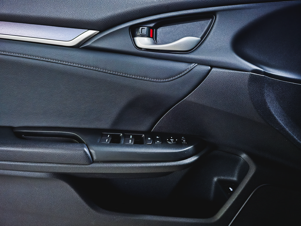 Used 2016 Honda Civic Touring image 16