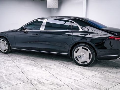 Used 2024 Mercedes-Benz Maybach S 580 4MATIC image 3
