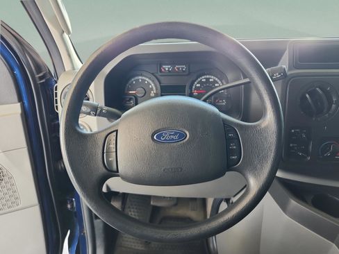 Used 2013 Ford E-350 and Econoline 350 XLT image 10