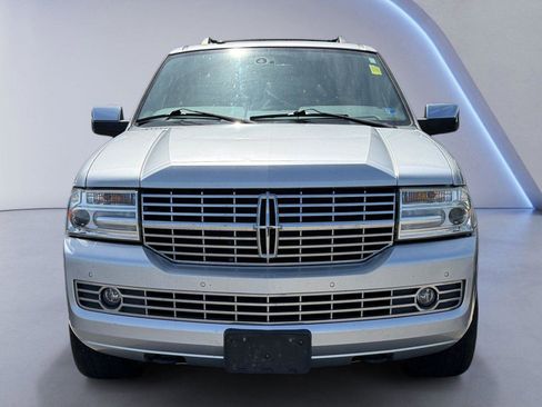 Used 2014 Lincoln Navigator 4WD image 3