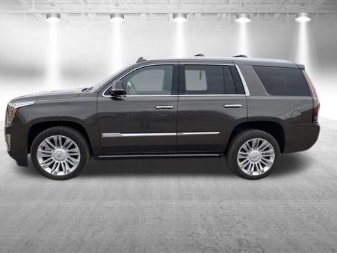Used 2020 Cadillac Escalade Platinum AWD/4WD image 12