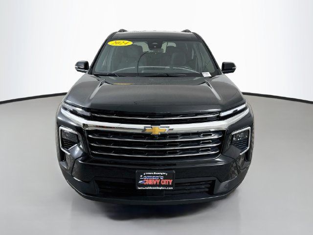 Used 2024 Chevrolet Traverse LT AWD/4WD image 2