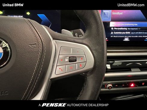 Used 2023 BMW X7 xDrive40i image 34