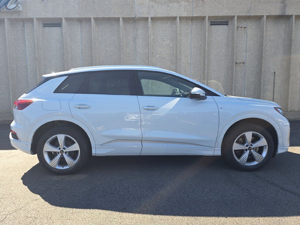 Used 2024 Audi Q4 e-tron Premium Plus AWD/4WD image 49