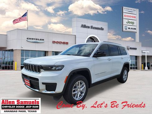 New 2025 Jeep Grand Cherokee L Laredo image 1