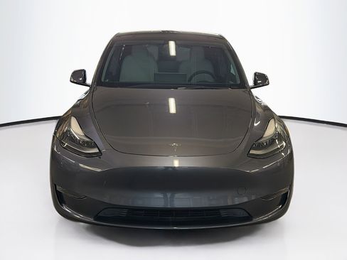Used 2023 Tesla Model Y Long Range AWD/4WD image 2
