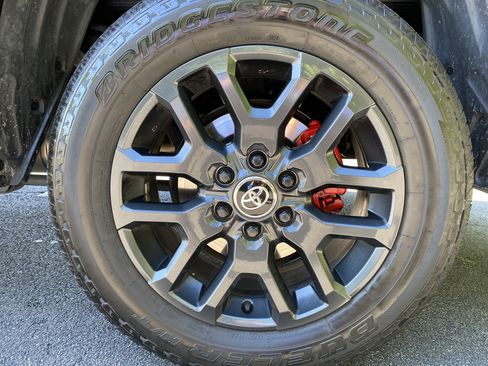 Used 2025 Toyota Tundra Platinum AWD/4WD image 47