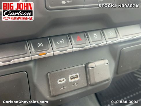 Used 2021 Chevrolet Silverado 1500 Custom Trail Boss AWD/4WD image 22