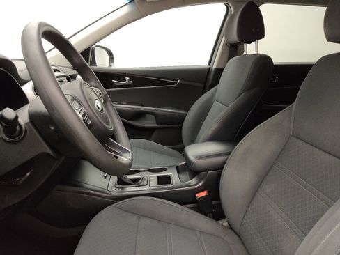 Used 2018 Kia Sorento L image 17