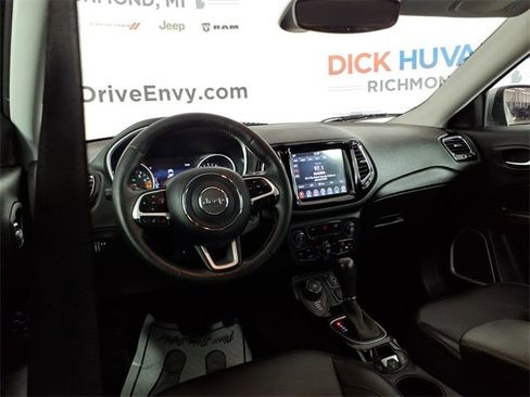 Used 2019 Jeep Compass Limited image 10