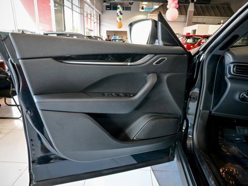 Used 2022 Maserati Levante GT image 16