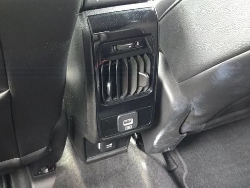 Used 2025 Jeep Compass Latitude w/ Altitude Special Edition AWD/4WD image 23