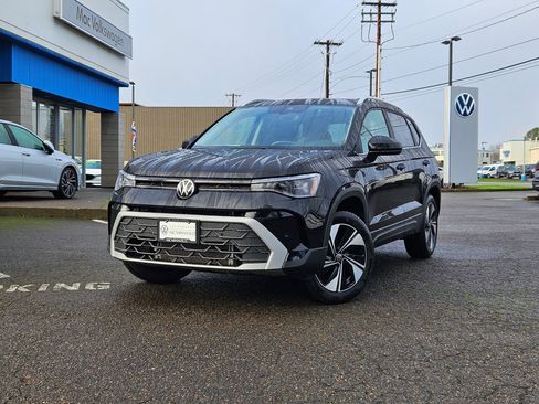 New 2025 Volkswagen Taos SE image 1