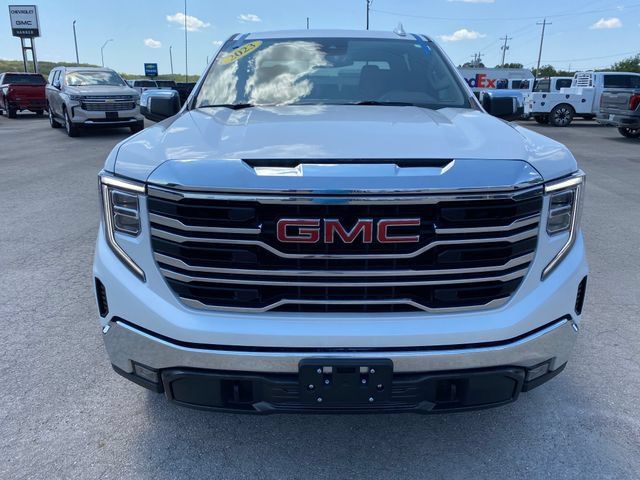 Used 2023 GMC Sierra 1500 SLT AWD/4WD image 9