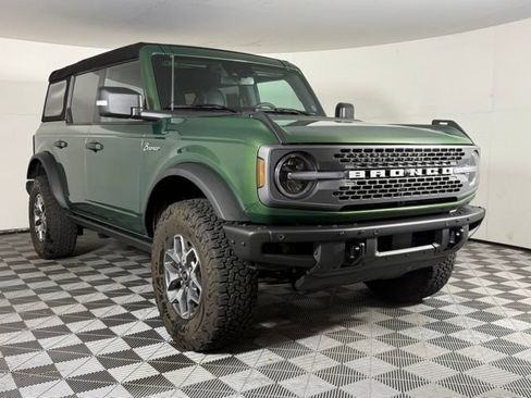 Used 2023 Ford Bronco Badlands AWD/4WD image 9