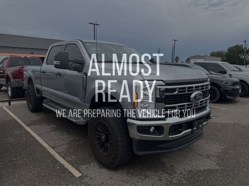 Used 2024 Ford F250 XLT w/ FX4 Off-Road Package AWD/4WD image 5