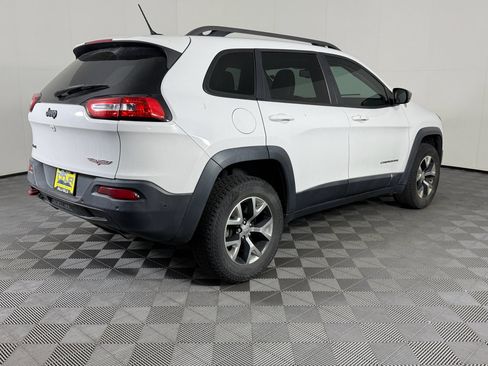 Used 2014 Jeep Cherokee Trailhawk w/ Technology Group AWD/4WD image 4