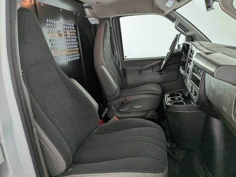 Used 2025 GMC Savana 2500 w/ Driver Convenience Package RWD image 24