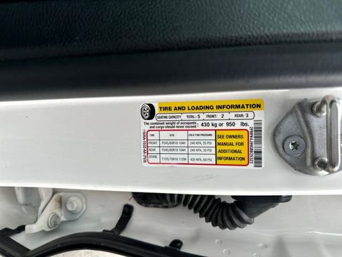 Used 2016 Ford Edge SEL w/ Equipment Group 201A image 28