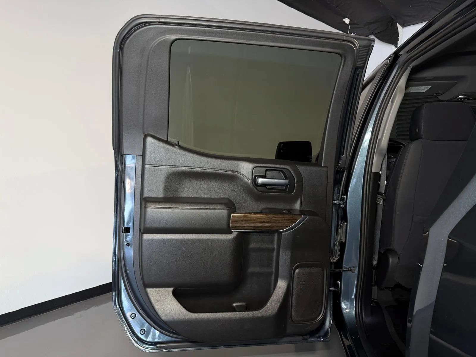 Used 2019 Chevrolet Silverado 1500 RST w/ All-Star Edition RWD image 17