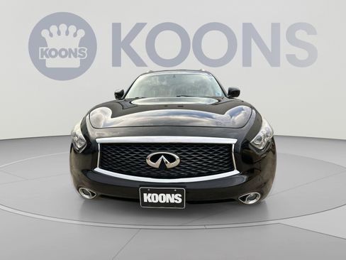 Used 2017 INFINITI QX70 AWD w/ Premium Package image 19