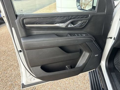 Certified 2022 GMC Yukon XL Denali w/ Denali Ultimate Package image 23