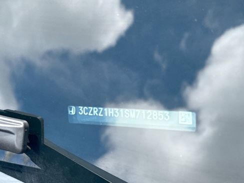 Certified 2025 Honda HR-V LX image 36