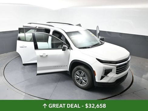 Used 2024 Chevrolet Traverse LT FWD image 63