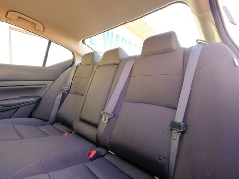 Used 2024 Nissan Altima 2.5 SV image 30