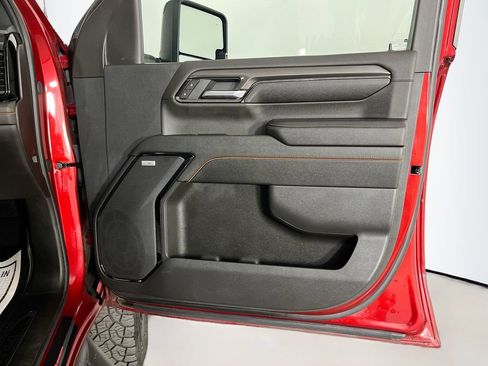 Used 2024 GMC Sierra 2500 AT4 AWD/4WD image 37