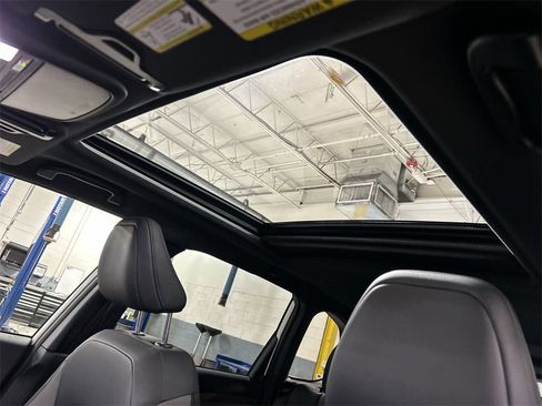 Used 2025 Subaru Forester Sport image 24