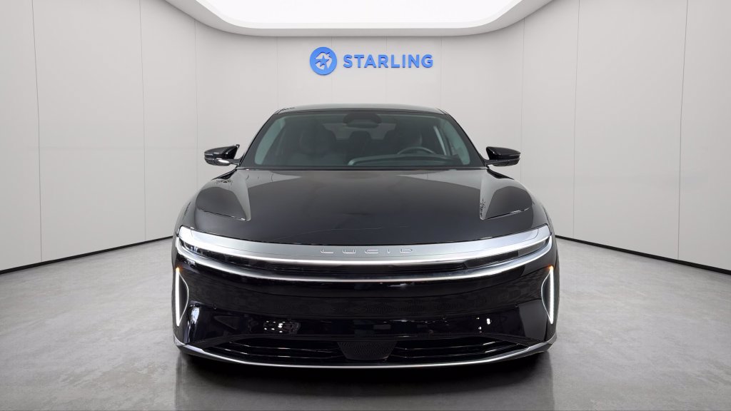Used 2025 Lucid Air Pure RWD image 17